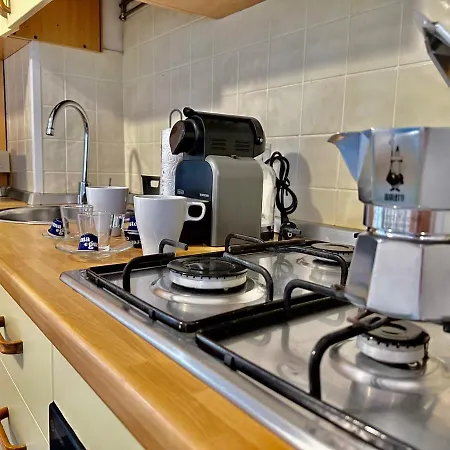 Διαμέρισμα Near Airport - Loft Universita 4 Posti Letto