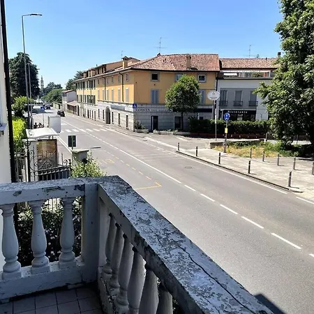 Near Airport - Loft Universita 4 Posti Letto * Μπέργκαμο